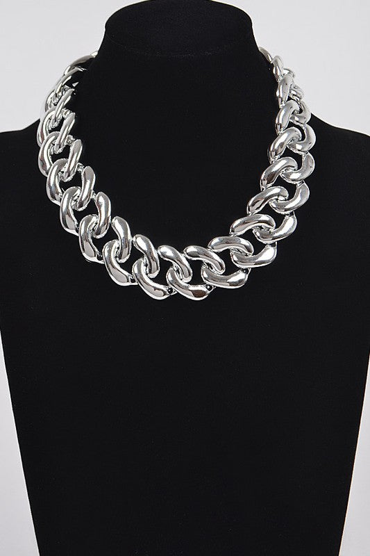 Oversize Chunky Chain Collar Necklace