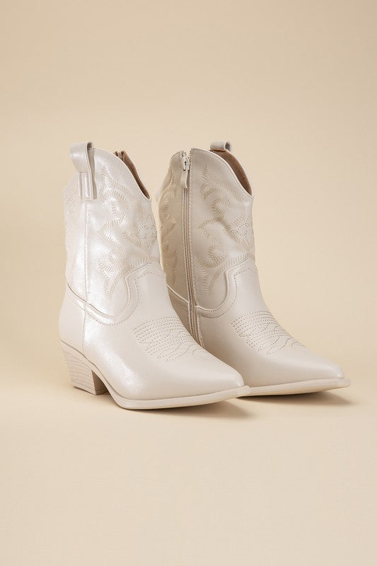 2 Beyoncé Inspired Western Cowboy Carter Booties