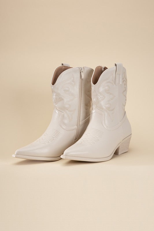 2 Beyoncé Inspired Western Cowboy Carter Booties