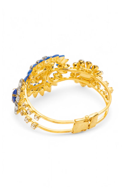 A1 Gold Resin Rhinestone Flower Hinge Bracelet