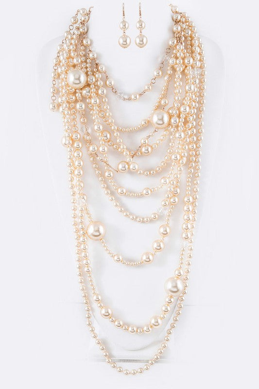 1 Dramatic Cream Pearl Statement Necklace
