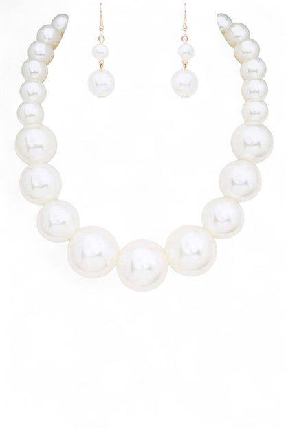 Akaya Large Pearl Statement Necklace