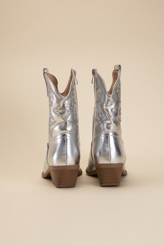 2 Beyoncé Inspired Western Cowboy Carter Booties