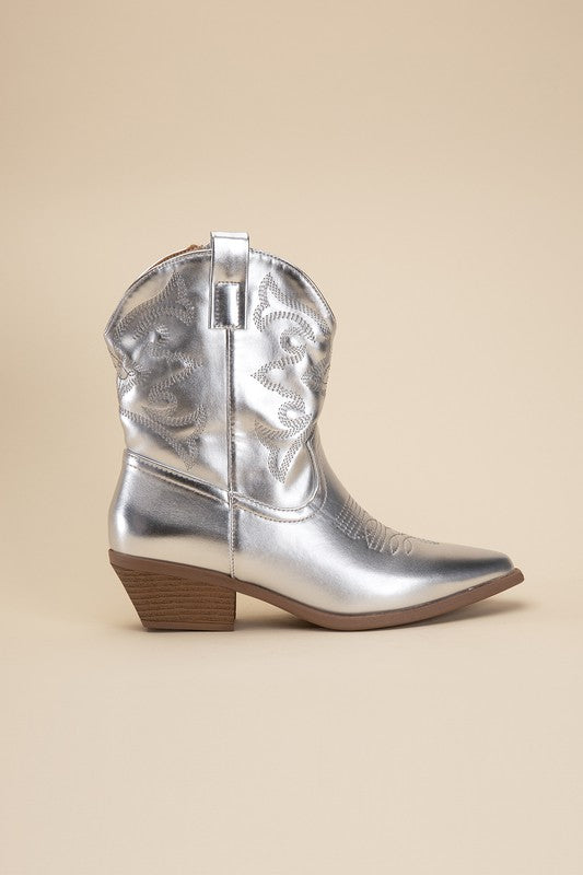 2 Beyoncé Inspired Western Cowboy Carter Booties